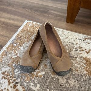 Keen Women's Light Tan Suede Flats